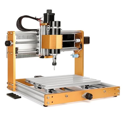 Bộ STEM lĩnh vực CNC Router, lồng bảo vệ, kính bảo vệ mắt, phần mềm lập trình và thư viện kèm hướng dẫn sử dụng, khung chương trình và bộ giáo án tổ chức hoạt động trực tuyến.